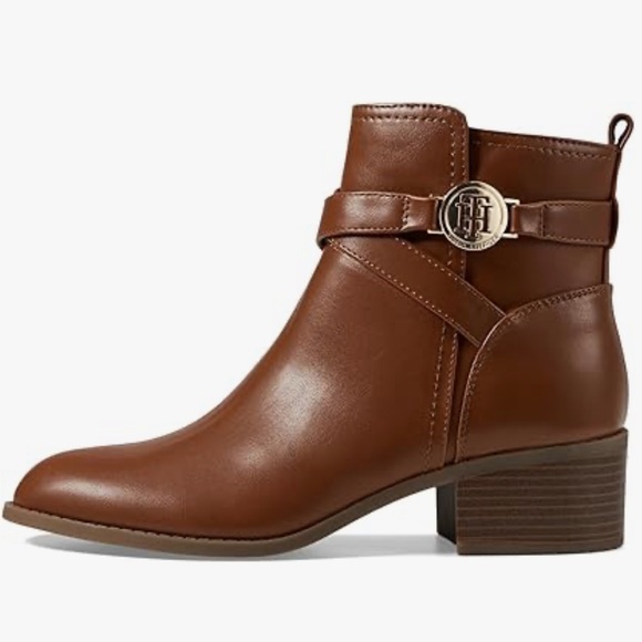 🌸TOMMY HILFIGER🌸 Diyana Faux Leather Ankle Bootie Size: 9M - Picture 1 of 14